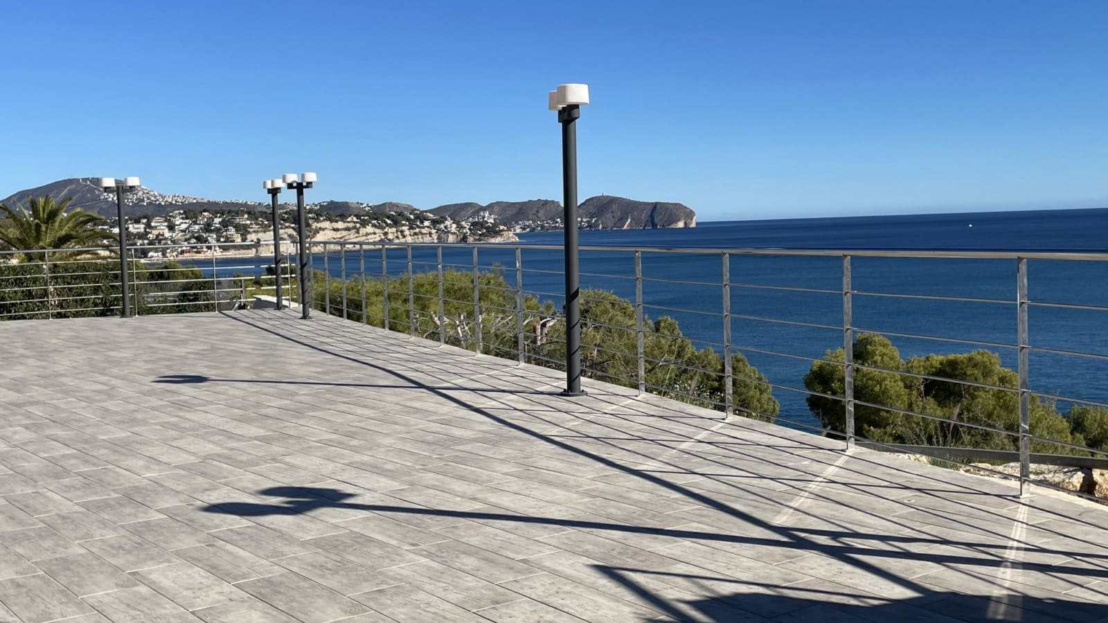 4 soveværelse Villa til salg i Benissa med swimmingpool - € 2.490.000 (Ref: 9534480)