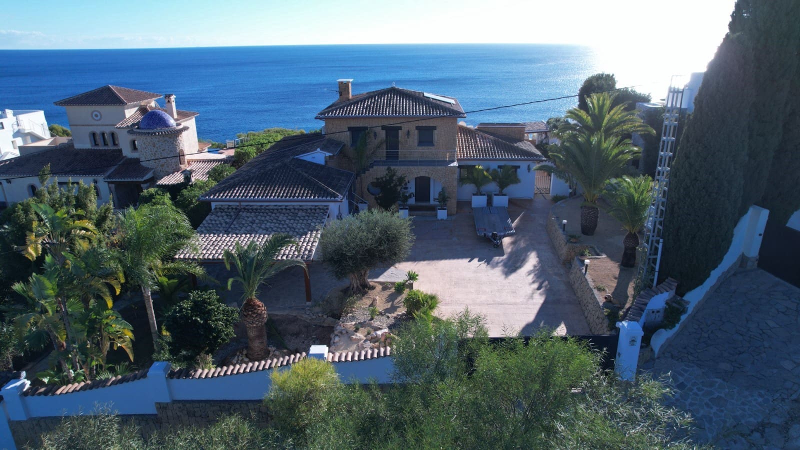 4 soveværelse Villa til salg i Benissa med swimmingpool - € 2.490.000 (Ref: 9534480)