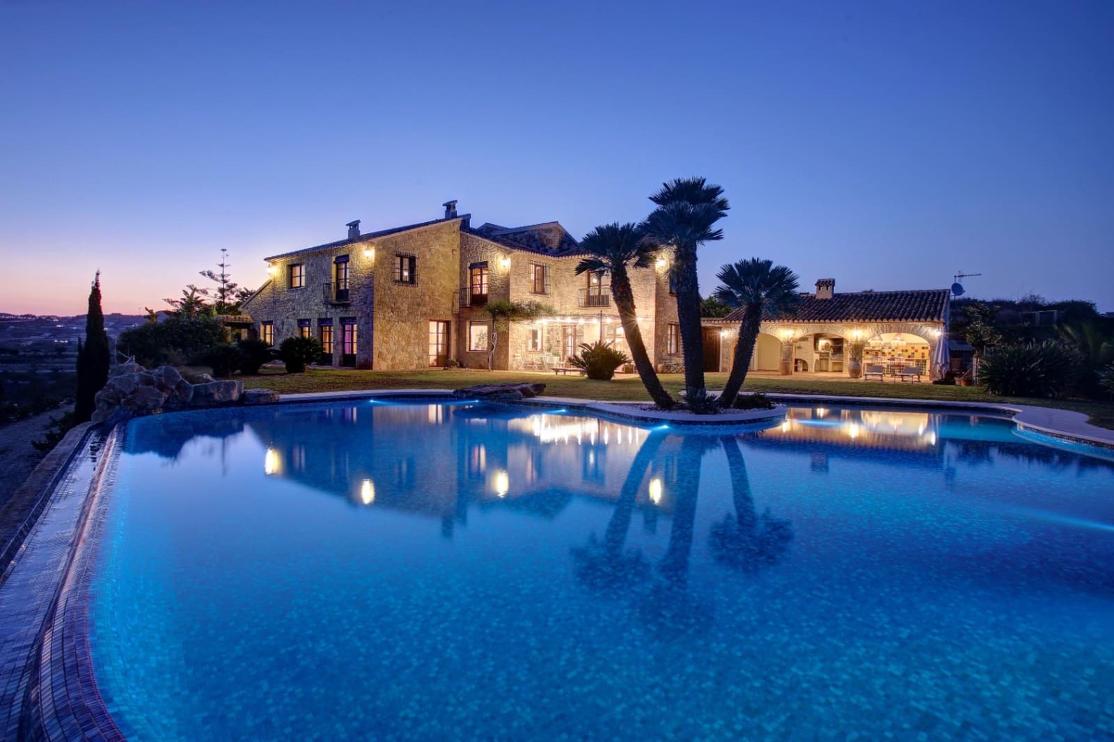 4 bedroom Finca/Country House for sale in Moraira with pool - € 4,200,000 (Ref: 9534492)