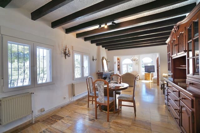 4 slaapkamer Villa te koop in Benissa met zwembad garage - € 595.000 (Ref: 9534499)