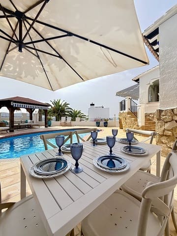 3 soveværelse Villa til salg i Moraira, Teulada-Moraira med swimmingpool - € 750.000 (Ref: 9534504)