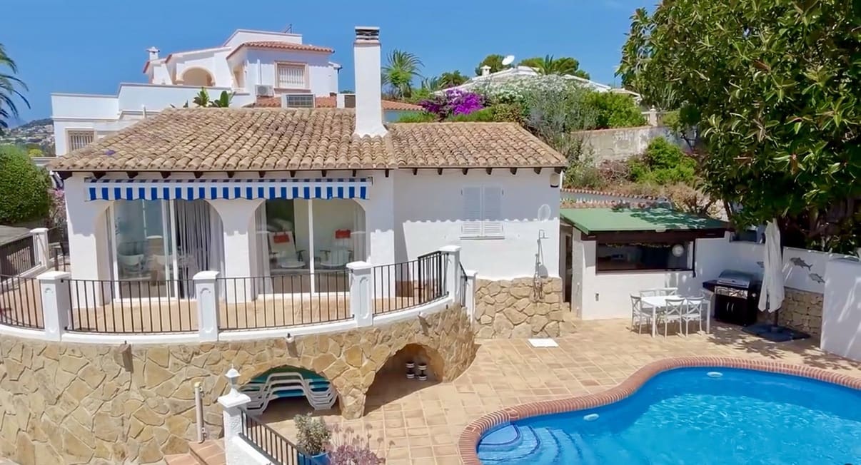 3 soveværelse Villa til salg i Moraira med swimmingpool - € 750.000 (Ref: 9534504)