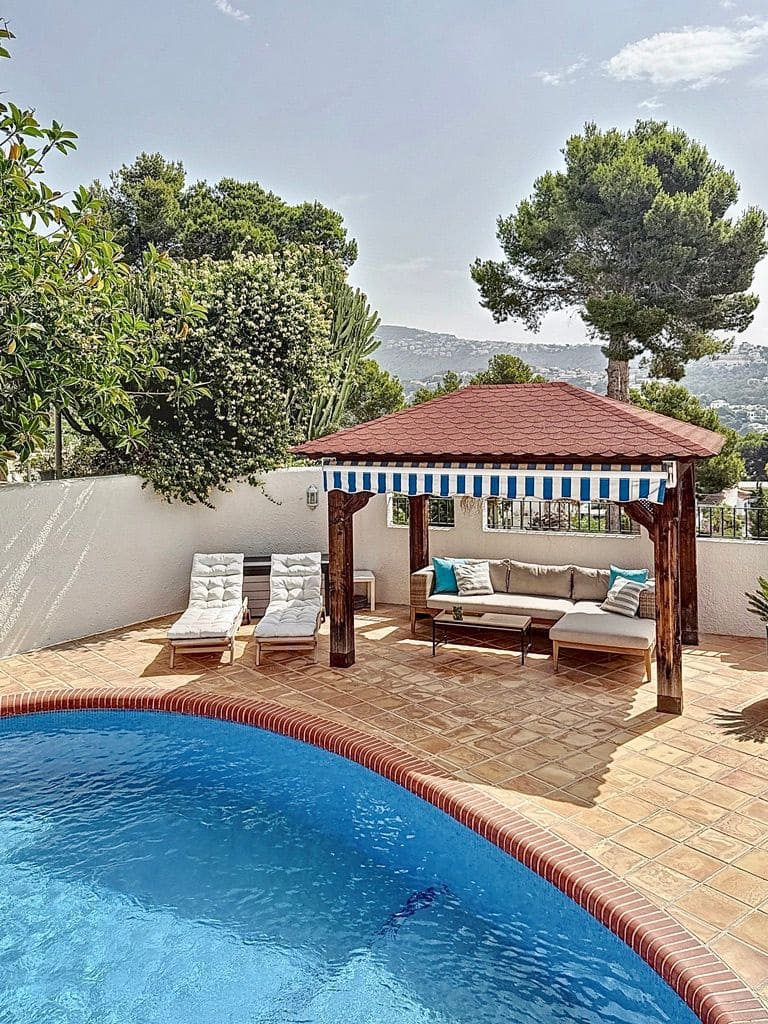 3 soveværelse Villa til salg i Moraira med swimmingpool - € 750.000 (Ref: 9534504)