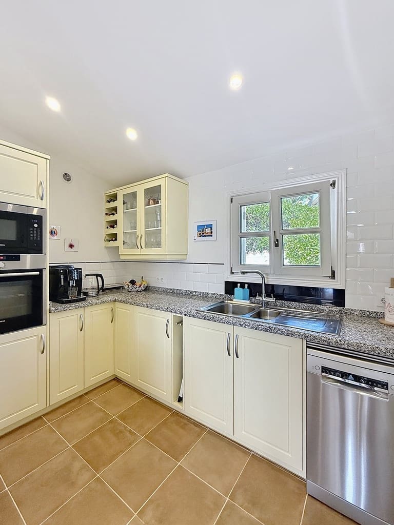 3 soveværelse Villa til salg i Moraira med swimmingpool - € 750.000 (Ref: 9534504)