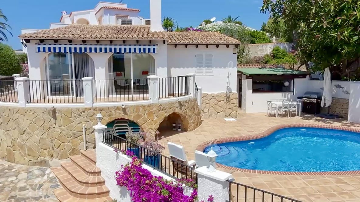 3 soveværelse Villa til salg i Moraira med swimmingpool - € 750.000 (Ref: 9534504)