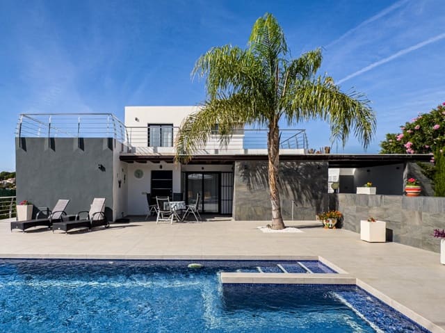 4 soveværelse Villa til salg i Benissa med swimmingpool - € 865.000 (Ref: 9534506)