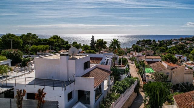 4 soveværelse Villa til salg i Benissa med swimmingpool - € 865.000 (Ref: 9534506)