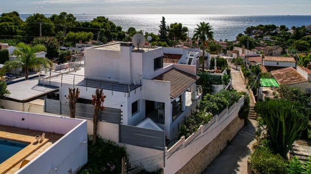 4 soveværelse Villa til salg i Benissa med swimmingpool - € 865.000 (Ref: 9534506)