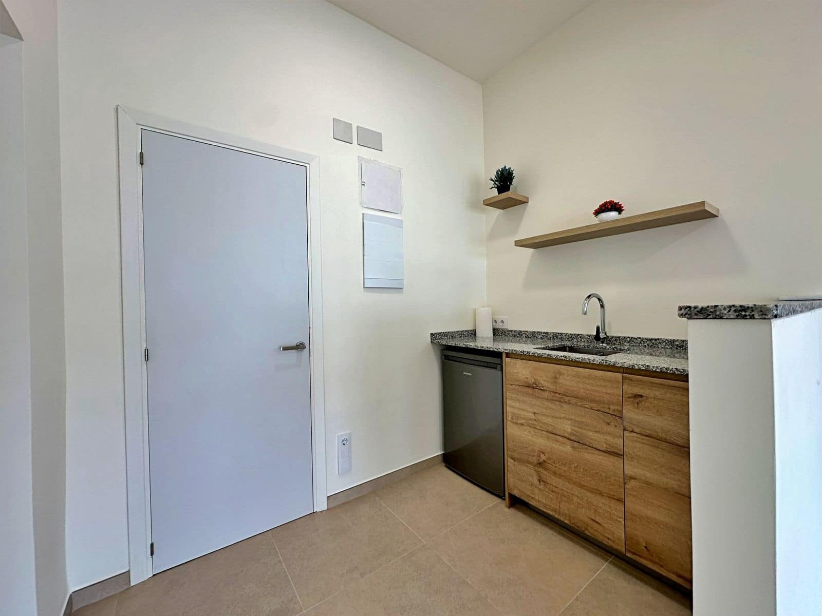 Local Commercial à louer à Moraira - 850 € (Ref: 9592108)