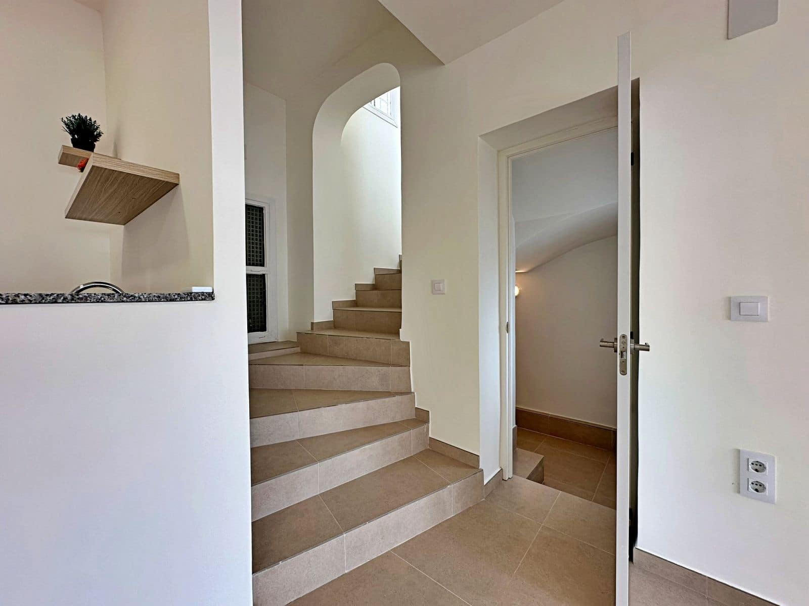 Local Commercial à louer à Moraira - 850 € (Ref: 9592108)