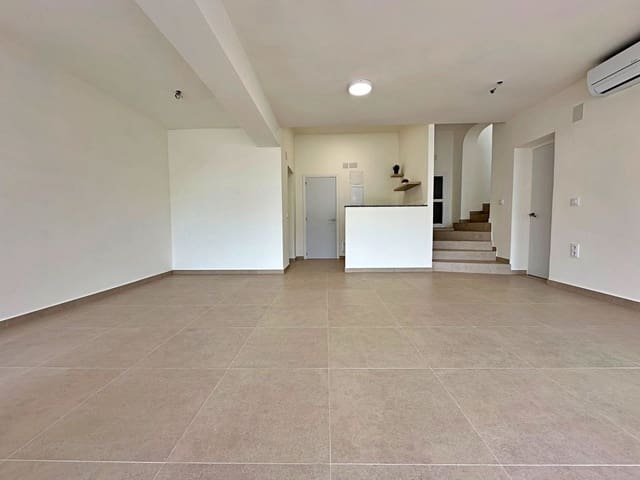 Local Commercial à louer à Moraira, Teulada-Moraira - 850 € (Ref: 9592108)