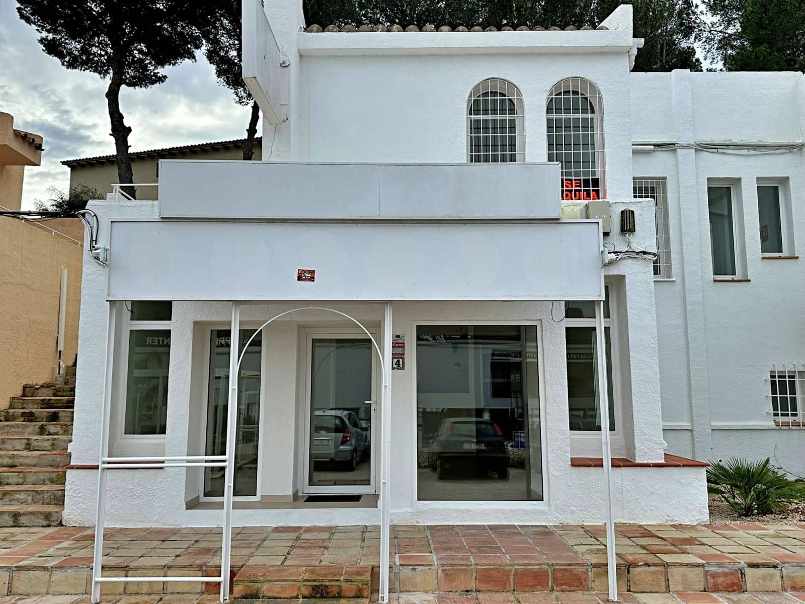 Local Commercial à louer à Moraira - 850 € (Ref: 9592108)