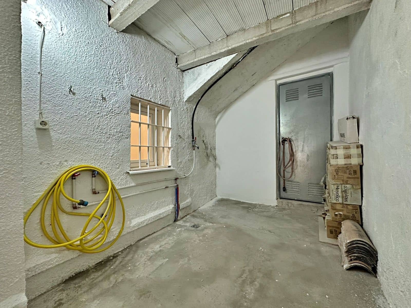 Local Commercial à louer à Moraira - 850 € (Ref: 9592108)