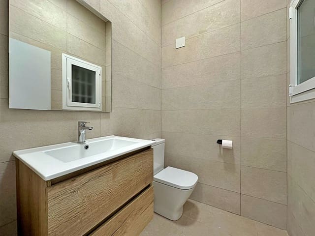 Local Commercial à louer à Moraira, Teulada-Moraira - 850 € (Ref: 9592108)