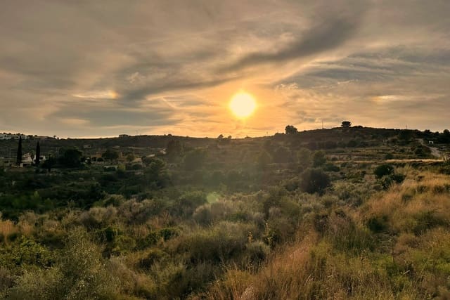 Tontti myytävänä paikassa Teulada Pueblo, Teulada-Moraira - 280 000 € (Ref: 9603213)