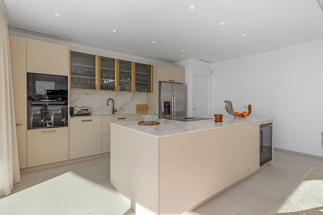 5 makuuhuone Huvila myytävänä paikassa Moraira, Teulada-Moraira mukana 
autotalli - 1 895 000 € (Ref: 9603214)