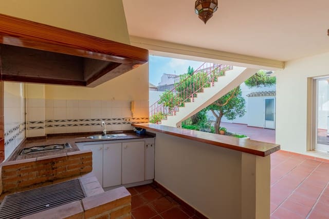 Casa de 5 habitaciones en Pedreguer en venta con garaje - 450.000 € (Ref: 9665564)