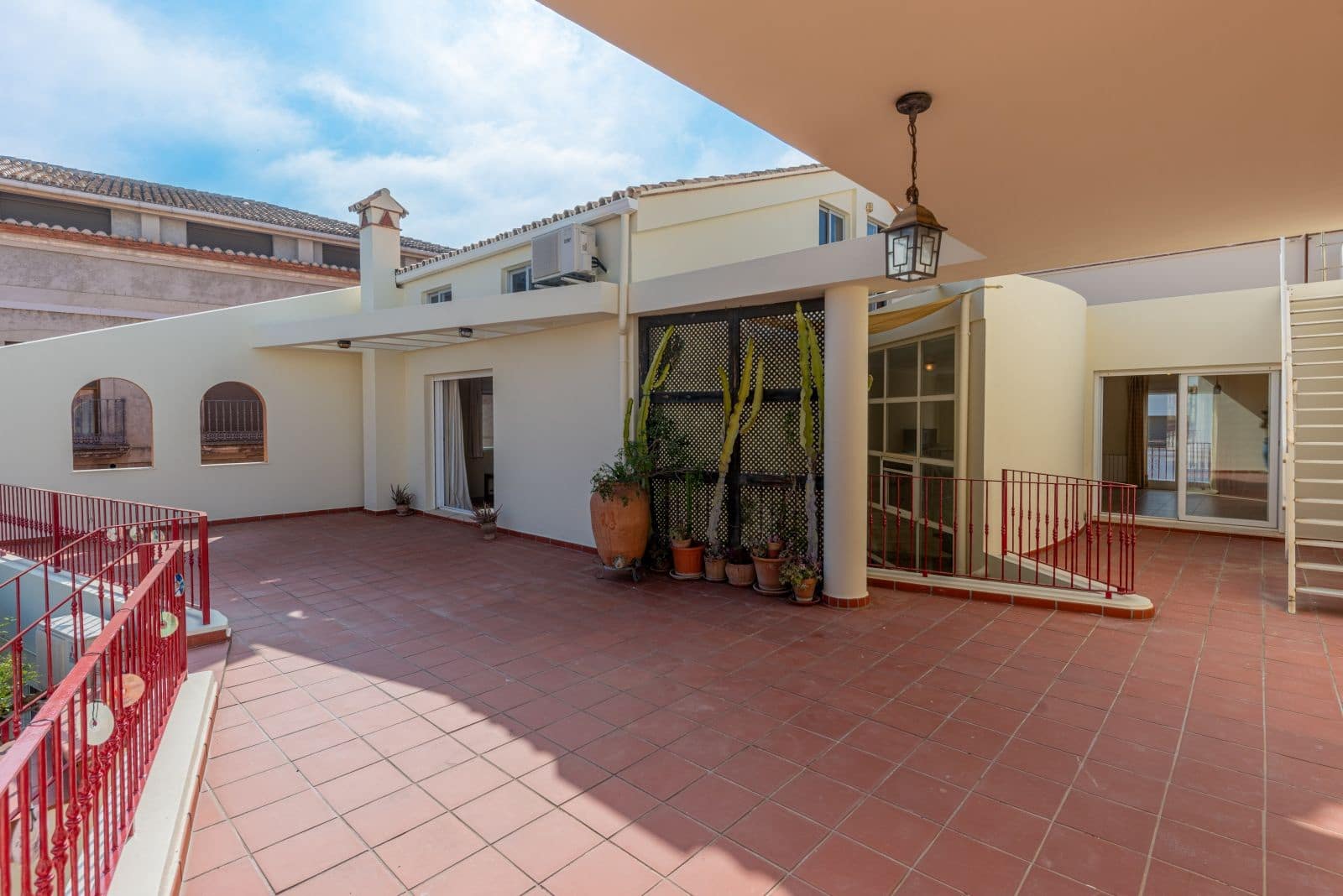 Casa de 5 habitaciones en Pedreguer en venta con garaje - 450.000 € (Ref: 9665564)