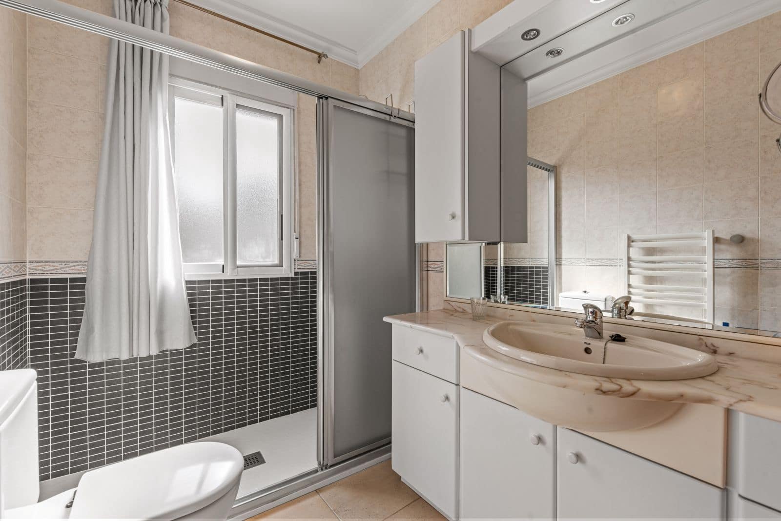 Casa de 5 habitaciones en Pedreguer en venta con garaje - 450.000 € (Ref: 9665564)