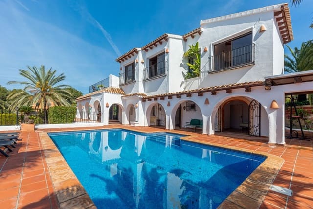 Chalet de 4 habitaciones en Moraira, Teulada-Moraira en venta con piscina garaje - 2.690.000 € (Ref: 9743050)