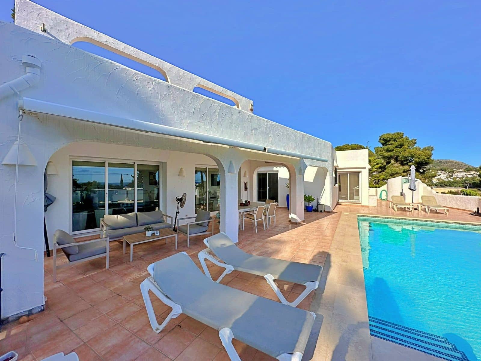 Chalet de 5 habitaciones en Moraira en venta con piscina garaje - 1.499.000 € (Ref: 9824225)