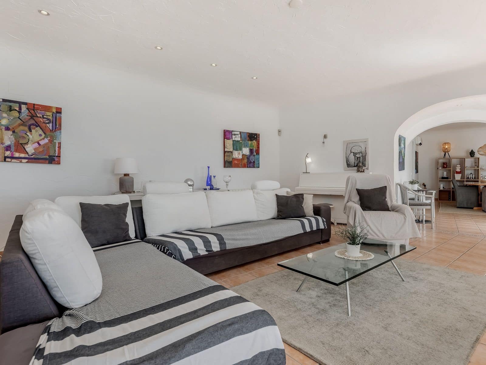 5 bedroom Villa for sale in Moraira with pool garage - € 1,499,000 (Ref: 9824225)