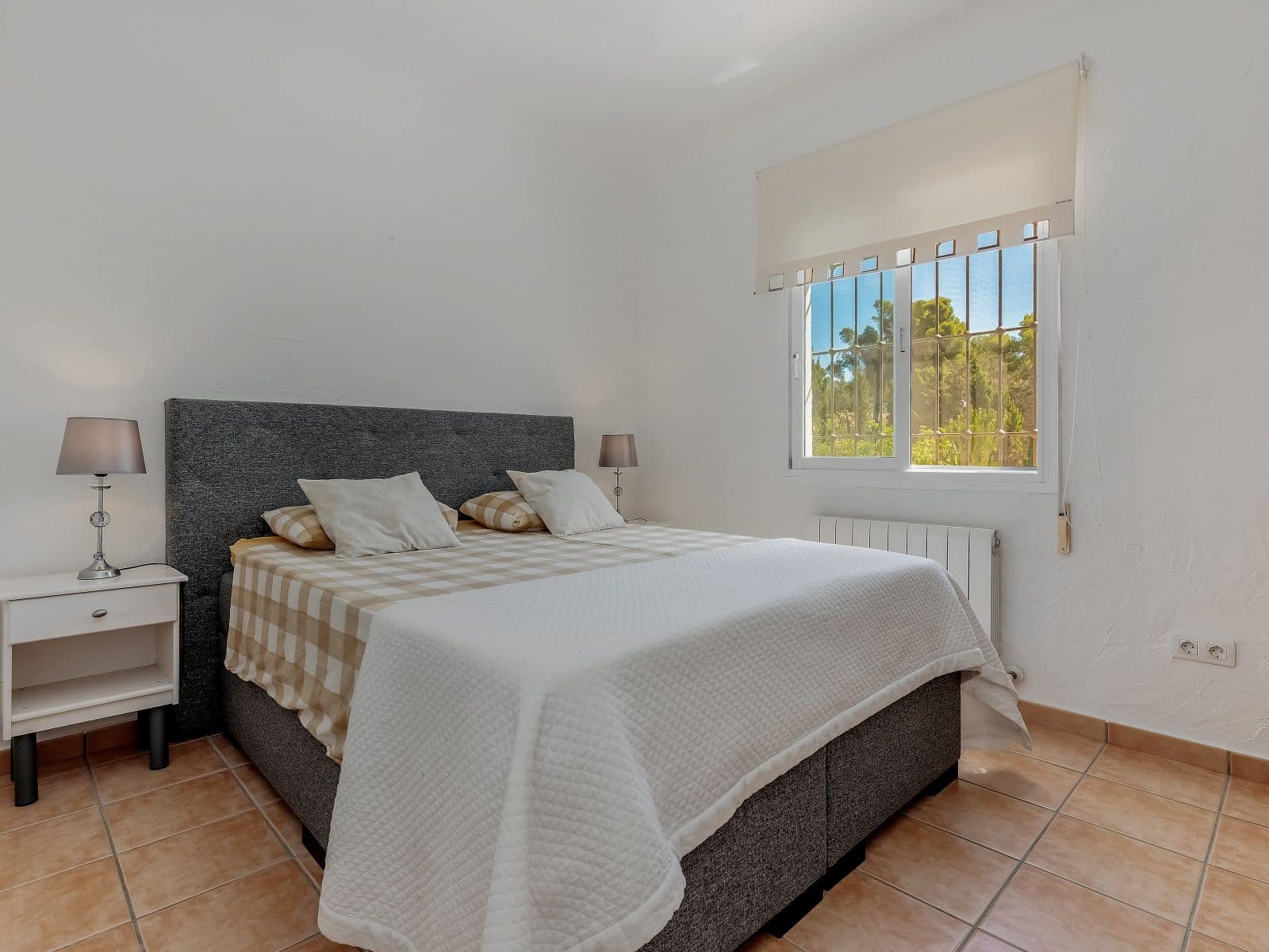 5 bedroom Villa for sale in Moraira with pool garage - € 1,499,000 (Ref: 9824225)