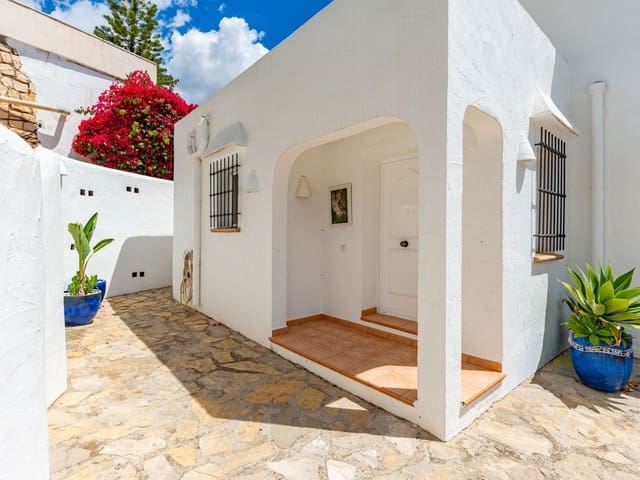 5 soveværelse Villa til salg i Moraira, Teulada-Moraira med swimmingpool garage - € 1.499.000 (Ref: 9824225)