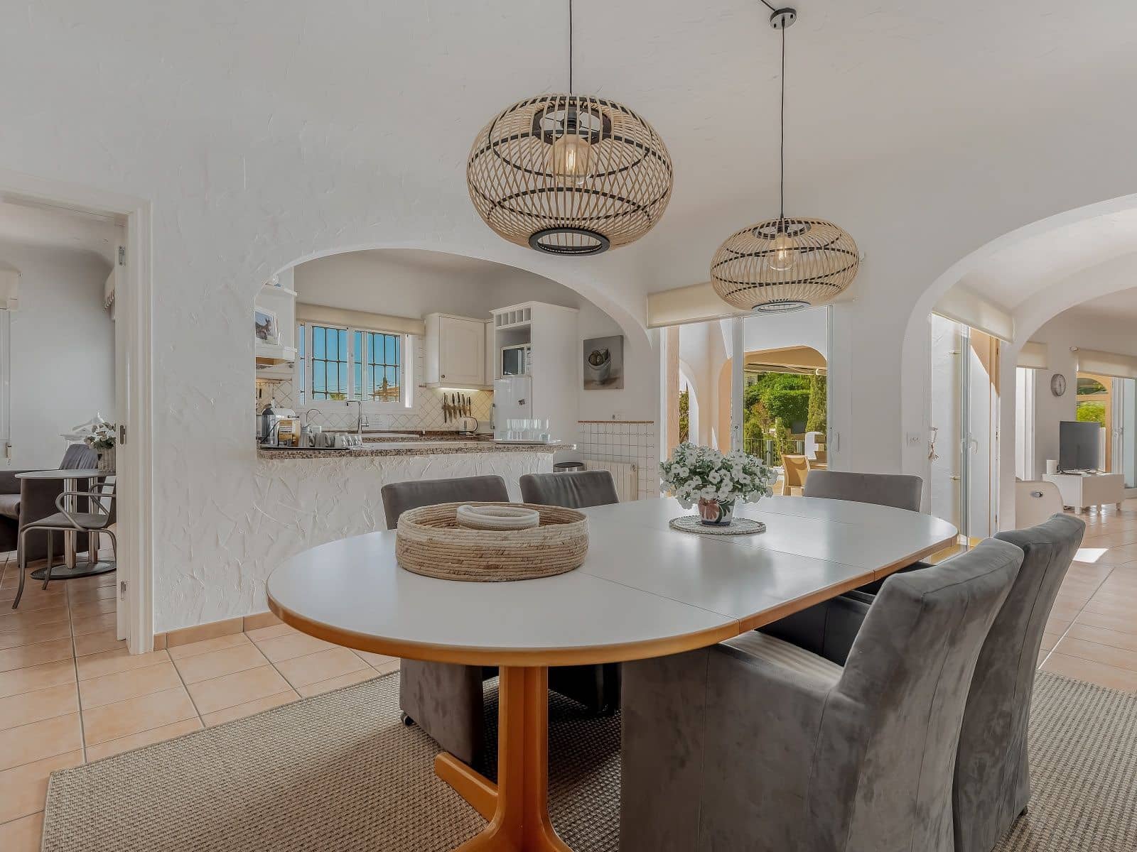 5 bedroom Villa for sale in Moraira with pool garage - € 1,499,000 (Ref: 9824225)