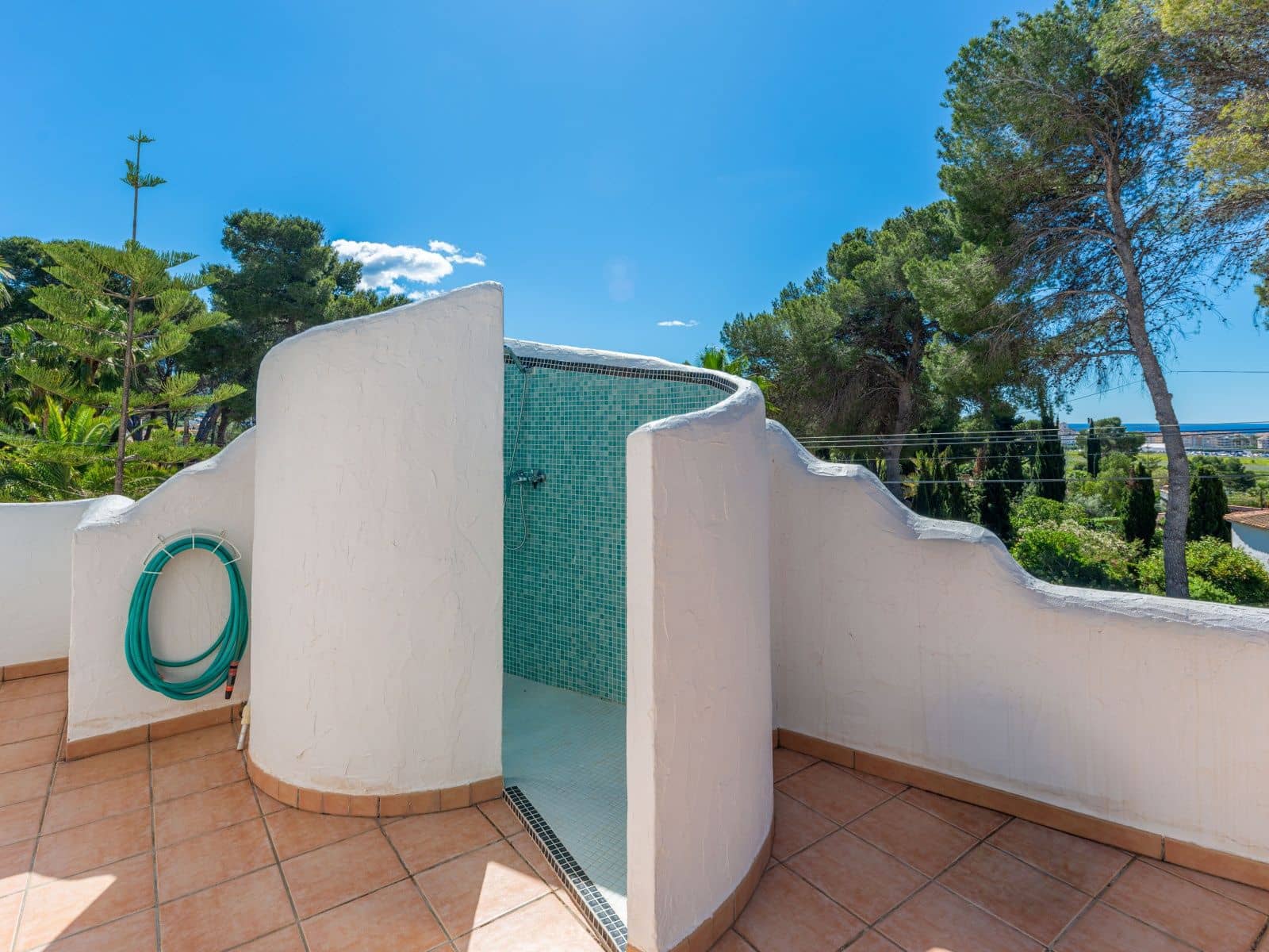 5 bedroom Villa for sale in Moraira with pool garage - € 1,499,000 (Ref: 9824225)