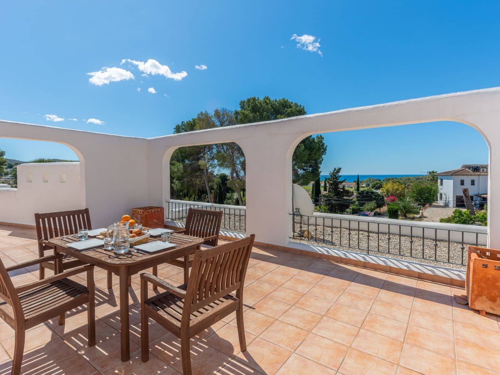 5 bedroom Villa for sale in Moraira with pool garage - € 1,499,000 (Ref: 9824225)
