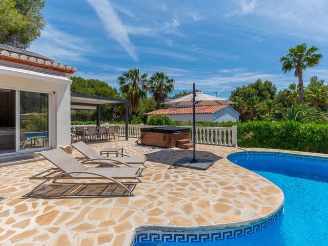 3 bedroom Villa for sale in Moraira, Teulada-Moraira with pool garage - € 1,090,000 (Ref: 9858705)
