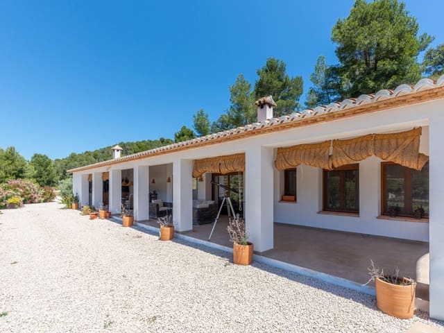 3 sovrum Villa till salu i Benissa med pool garage - 899 000 € (Ref: 9889390)