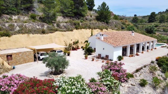 3 sovrum Villa till salu i Benissa med pool garage - 899 000 € (Ref: 9889390)