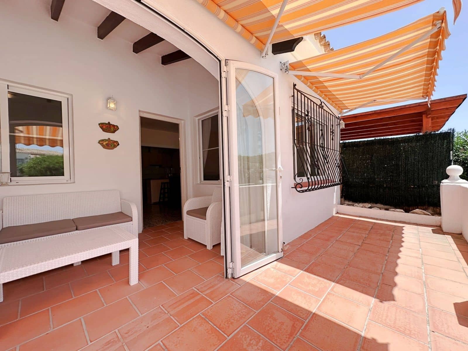 2 bedroom Bungalow for sale in Moraira with garage - € 248,000 (Ref: 9924875)