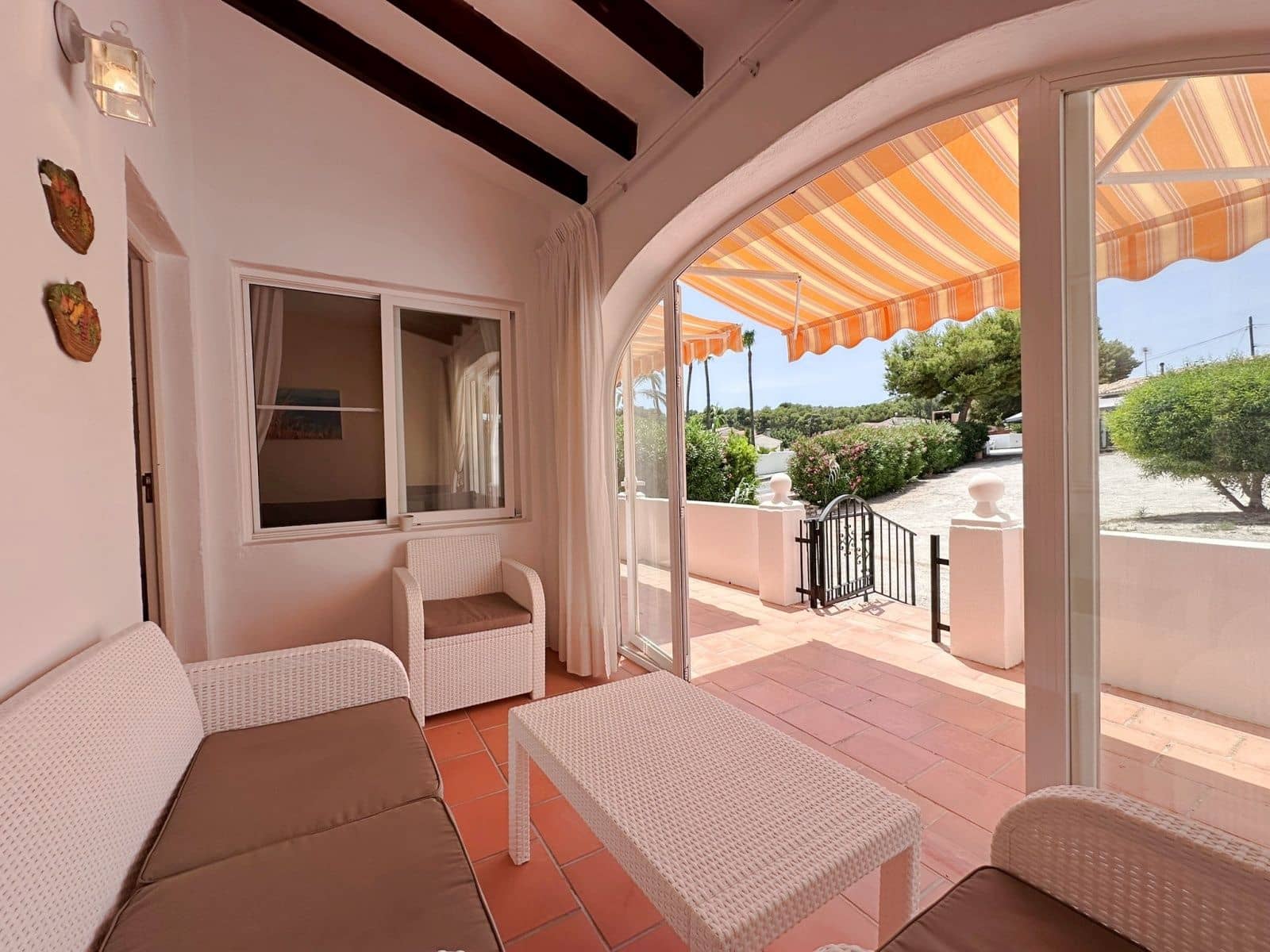 2 bedroom Bungalow for sale in Moraira with garage - € 248,000 (Ref: 9924875)