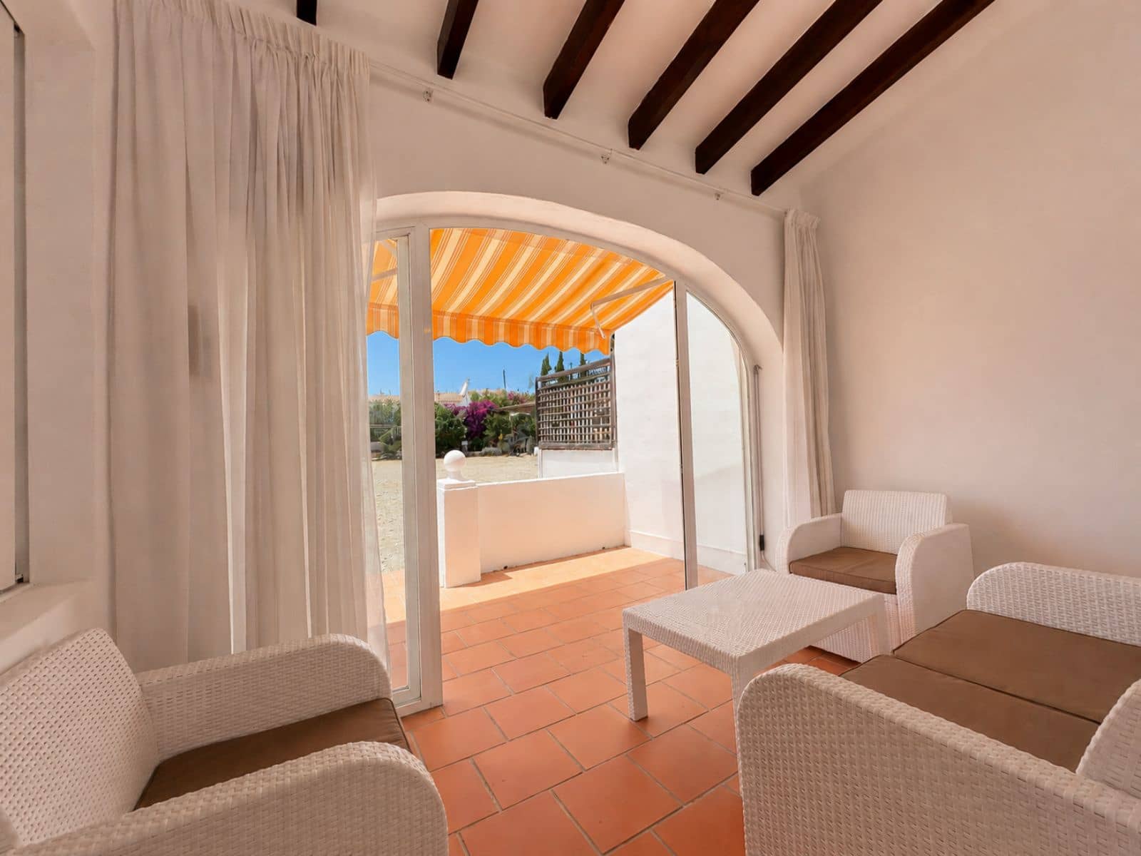 2 bedroom Bungalow for sale in Moraira with garage - € 248,000 (Ref: 9924875)