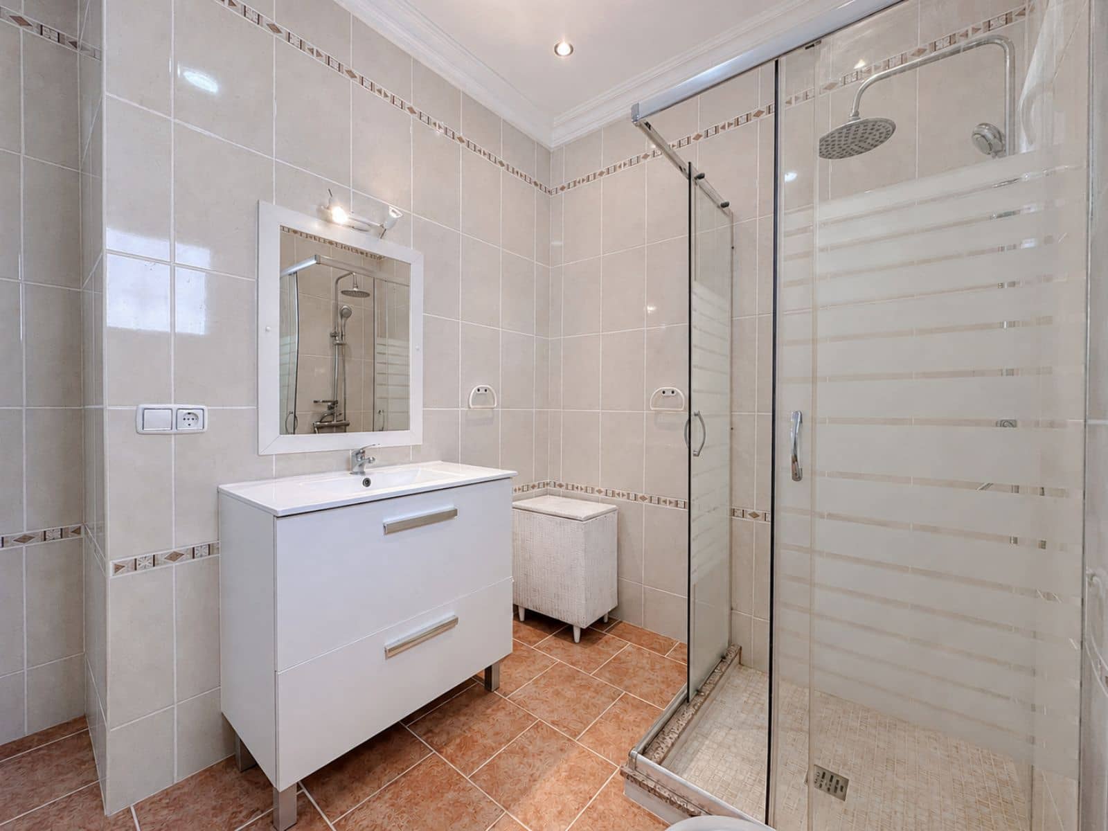 2 bedroom Bungalow for sale in Moraira with garage - € 248,000 (Ref: 9924875)
