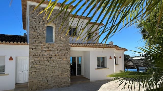 5 sypialnia Willa na sprzedaż w Benissa z basenem garażem - 3 600 000 € (Ref: 9965730)