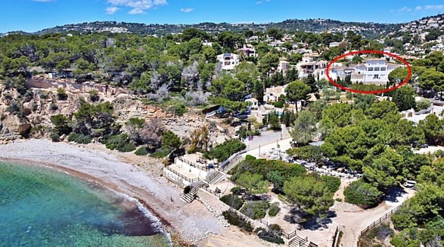5 sypialnia Willa na sprzedaż w Benissa z basenem garażem - 3 600 000 € (Ref: 9965730)