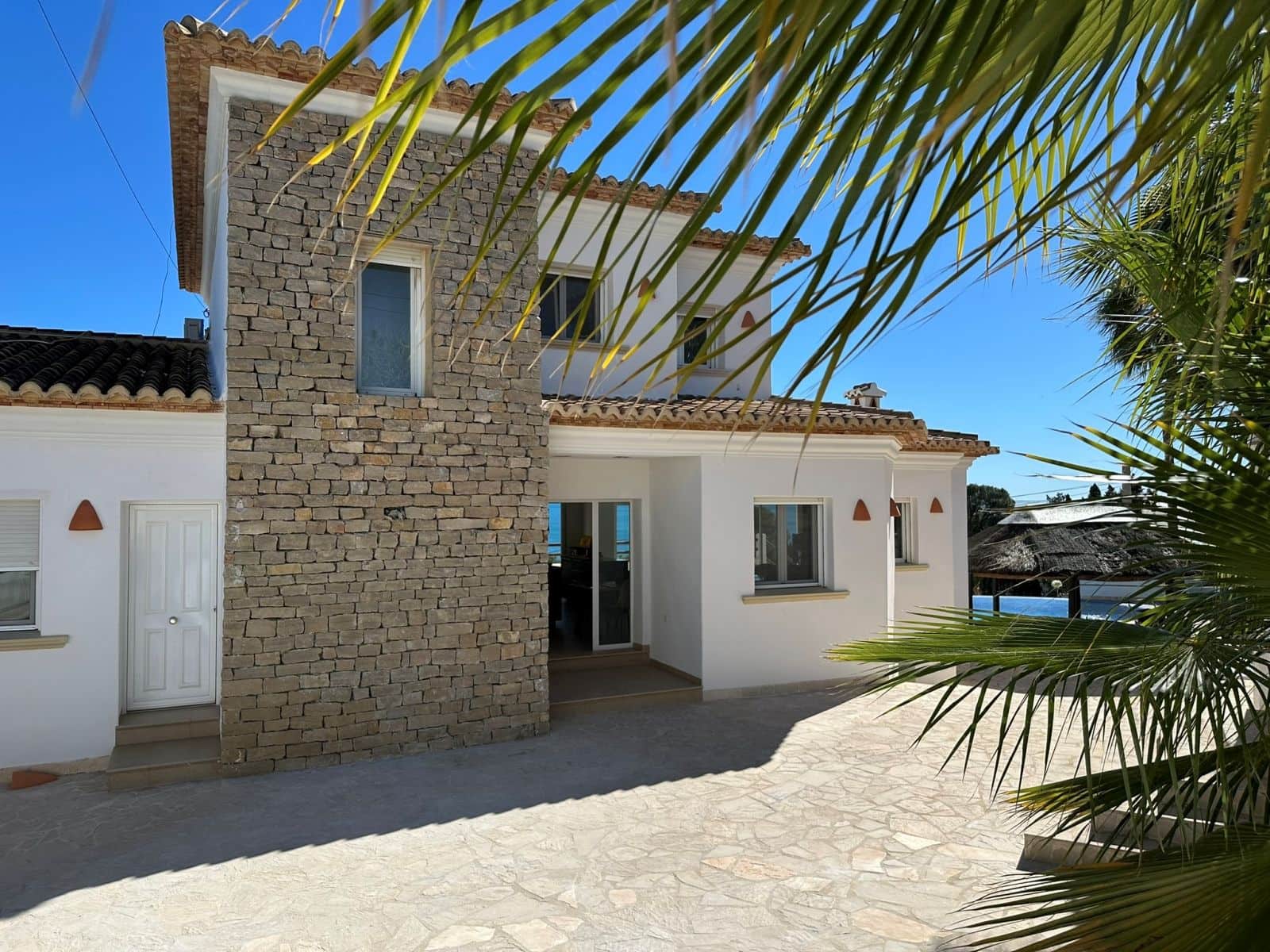 Chalet de 3 habitaciones en Benissa en venta con piscina garaje - 1.990.000 € (Ref: 9965730)