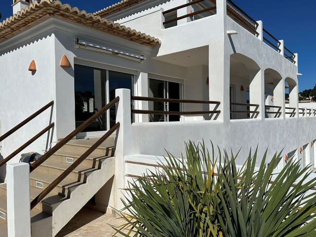 Chalet de 3 habitaciones en Benissa en venta con piscina garaje - 1.990.000 € (Ref: 9965730)
