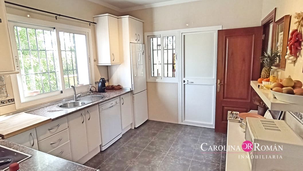 4 chambre Maison de Ville à vendre à Benahavis avec piscine garage - 1 499 999 € (Ref: 8521000)