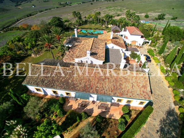 8 quarto Quinta/Casa Rural para venda em Sotogrande com piscina garagem - 3 950 000 € (Ref: 8524521)