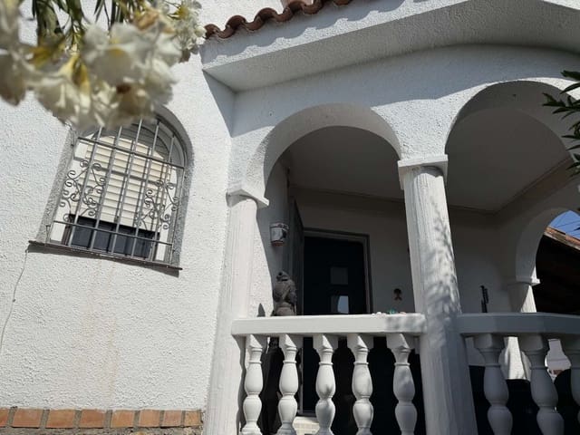 2 bedroom Villa for sale in Mont-roig del Camp with garage - € 280,000 (Ref: 10012909)