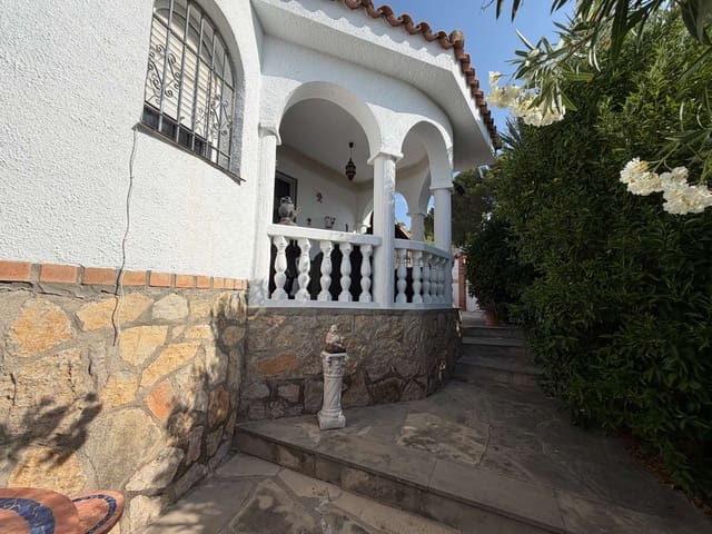 2 bedroom Villa for sale in Mont-roig del Camp with garage - € 280,000 (Ref: 10012909)