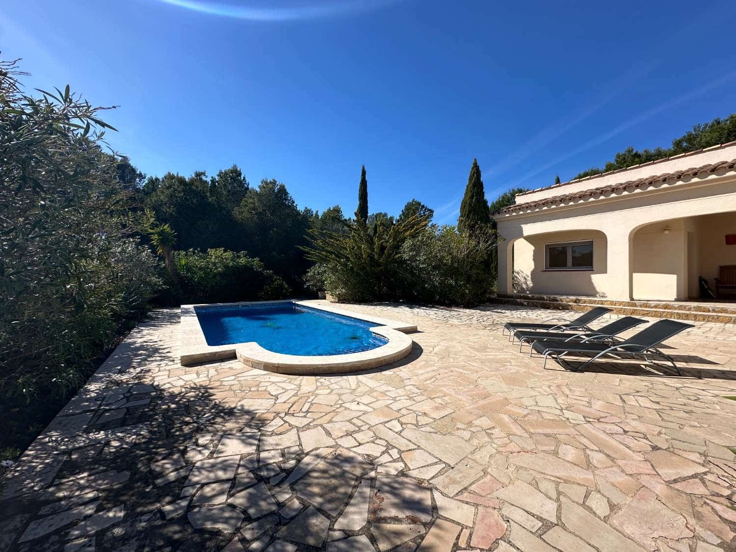 4 bedroom Villa for sale in L'Ametlla de Mar with pool - € 440,000 (Ref: 10132618)