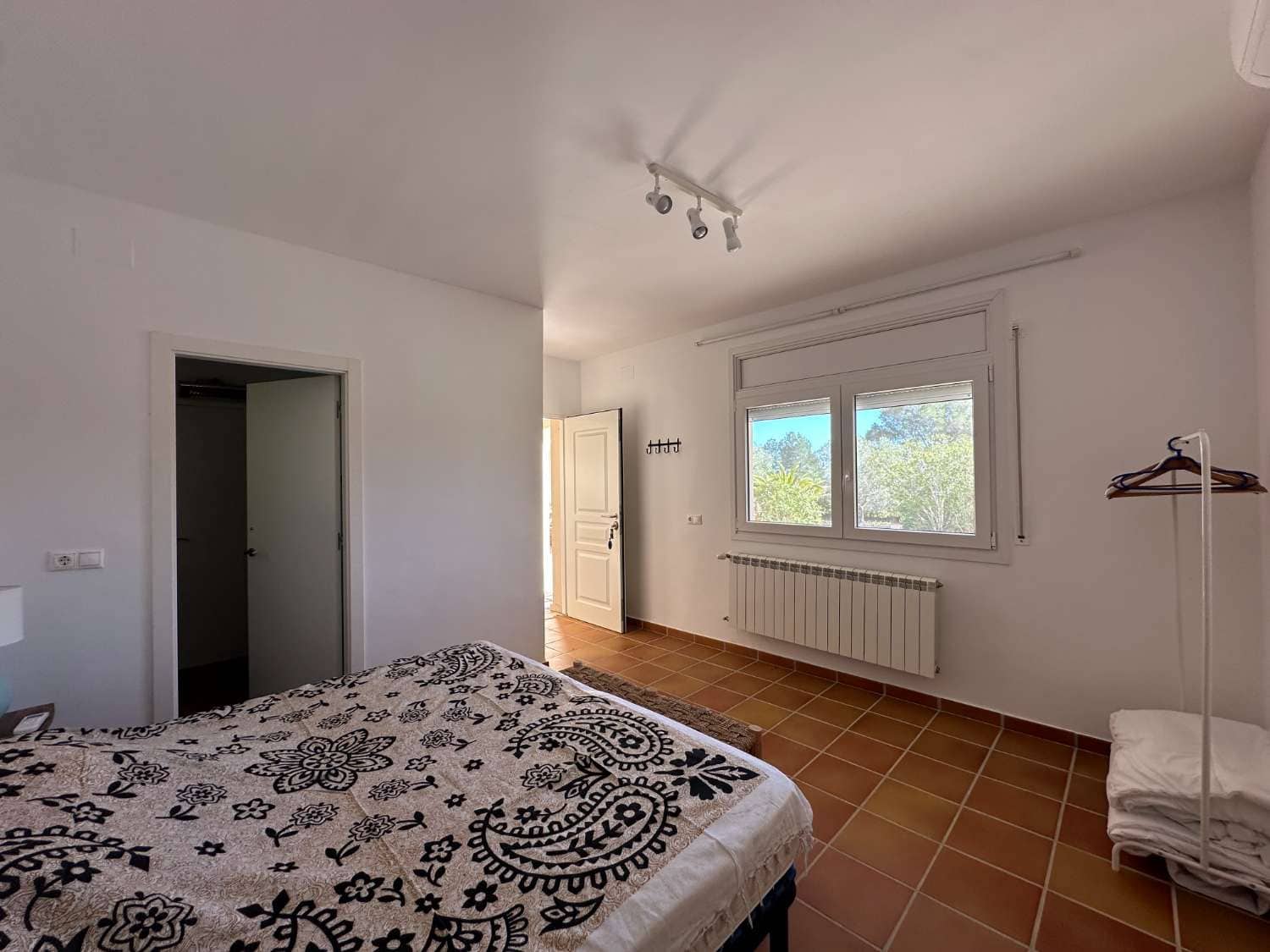 4 bedroom Villa for sale in L'Ametlla de Mar with pool - € 440,000 (Ref: 10132618)