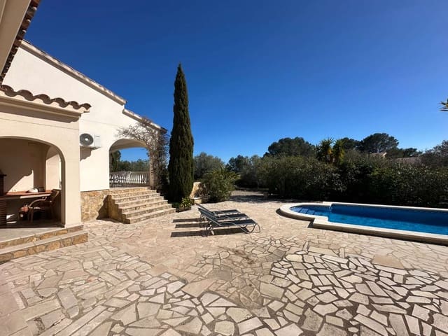 4 bedroom Villa for sale in L'Ametlla de Mar with pool - € 440,000 (Ref: 10132618)