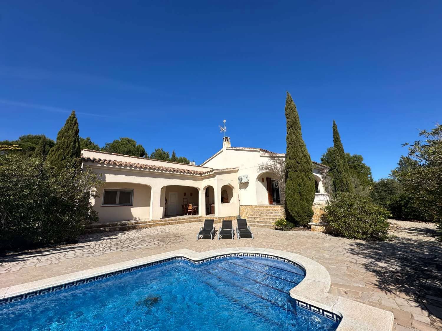 4 bedroom Villa for sale in L'Ametlla de Mar with pool - € 440,000 (Ref: 10132618)